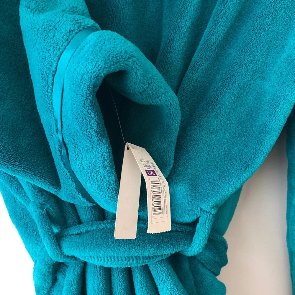 Xhilaration Plush Hooded Sleepwear Robe in Teal - Picture 7 of 8